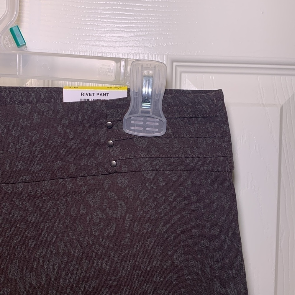 JM Collection Slim Leg Rivet Pants - Picture 5 of 13